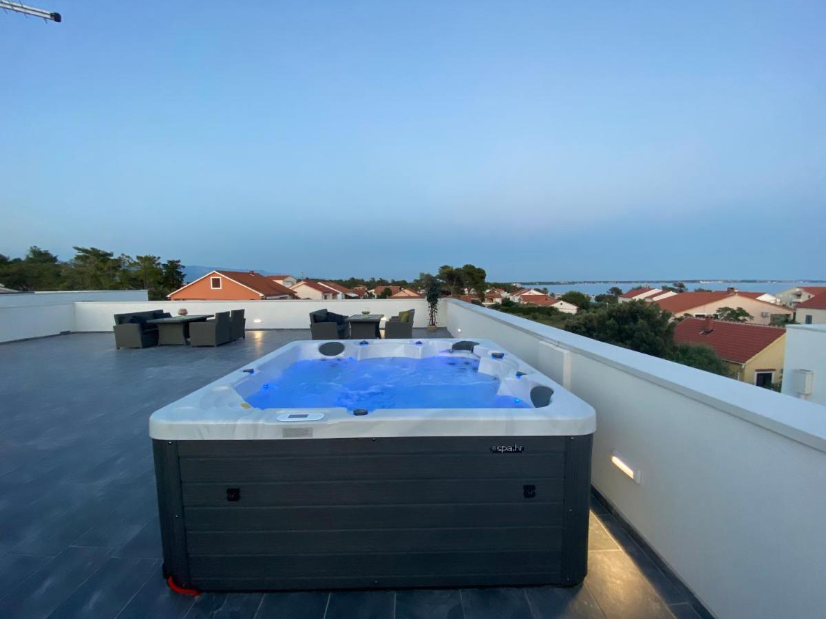 1Oak Rentals Vir Esterno foto