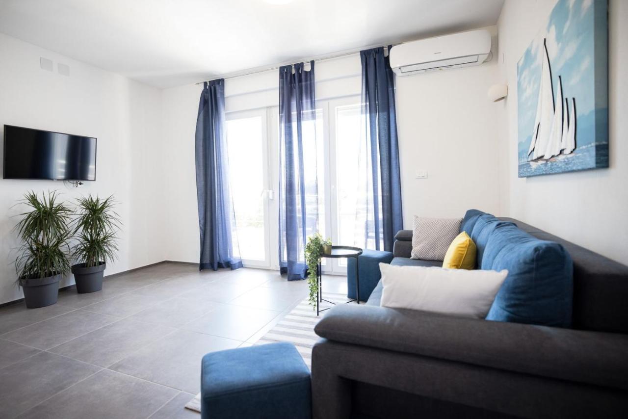 1Oak Rentals Vir Esterno foto